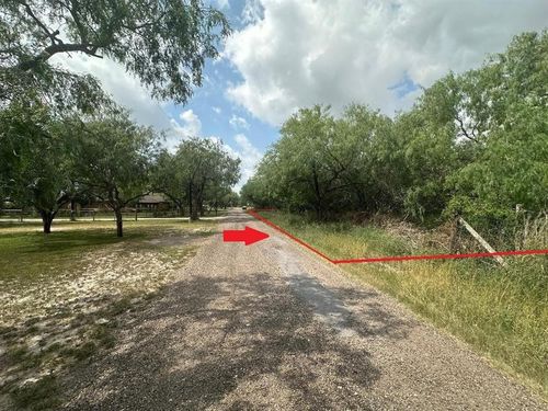 37658 Garza Rd, San Benito, TX, 78586-8595 | Card Image