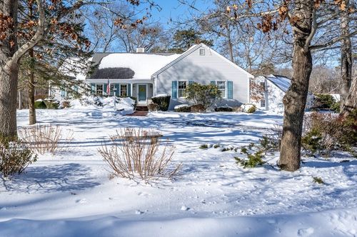 28 Mariners Ln, Yarmouth Port, MA, 02675-1230 | Card Image