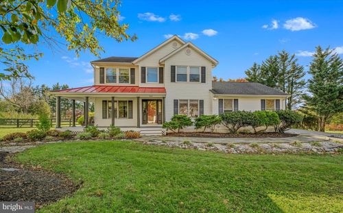 400 Deer Ridge Dr, HARPERS FERRY, WV, 25425-5468 | Card Image