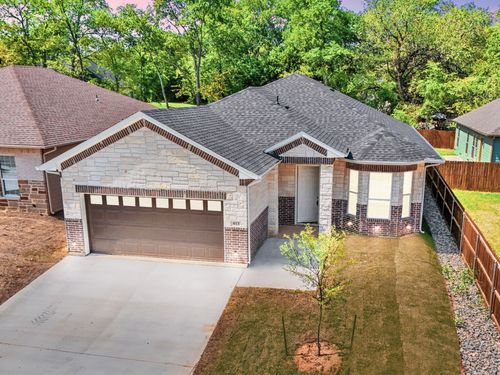 413 Henderson St, Bonham, TX, 75418-4735 | Card Image