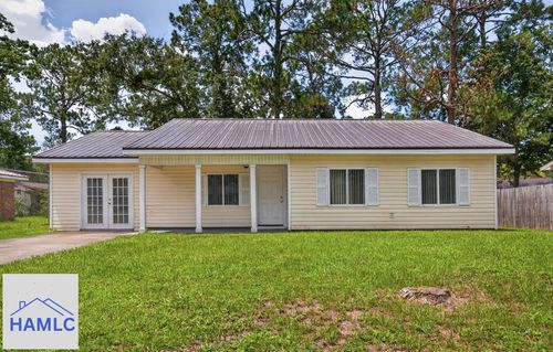 239 Pointe South Dr, Hinesville, GA, 31313-4935 | Card Image
