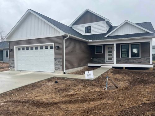 2102 Cottonwood Ave, Grawn, MI, 49637-8511 | Card Image