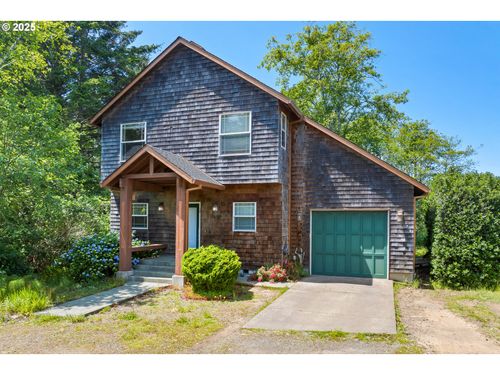 26484 Kittiwake Dr, Rockaway Beach, OR, 97136-9903 | Card Image