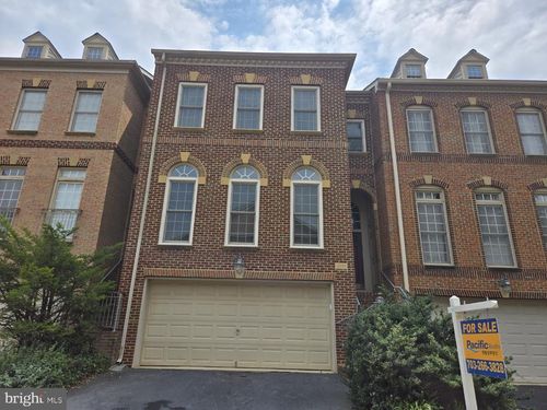 12483 Rose Path Cir, FAIRFAX, VA, 22033-6236 | Card Image