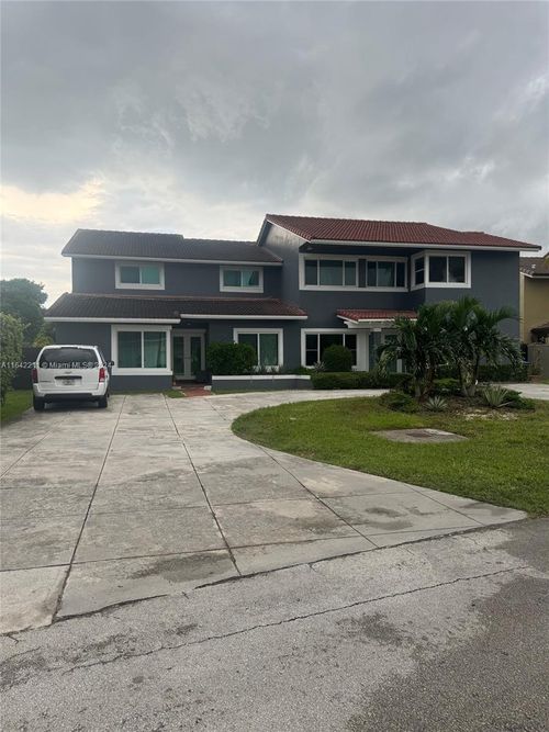 20042 W Lake Dr, Hialeah, FL, 33015-2073 | Card Image