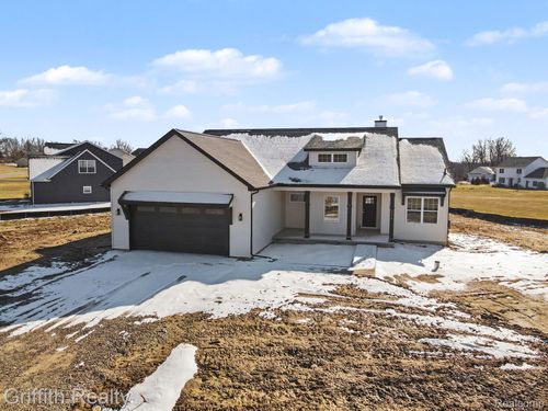 2878 Clivedon Rd, Howell, MI, 48843-5904 | Card Image