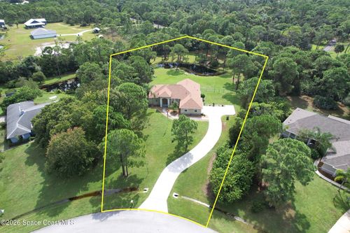 4572 Hunters Run Cir, Grant Valkaria, FL, 32949-2137 | Card Image
