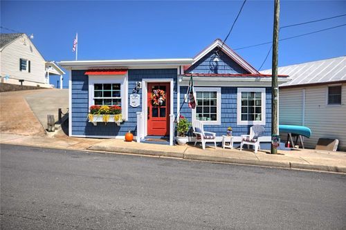 35 Watling St, Urbanna, VA, 23175-2035 | Card Image