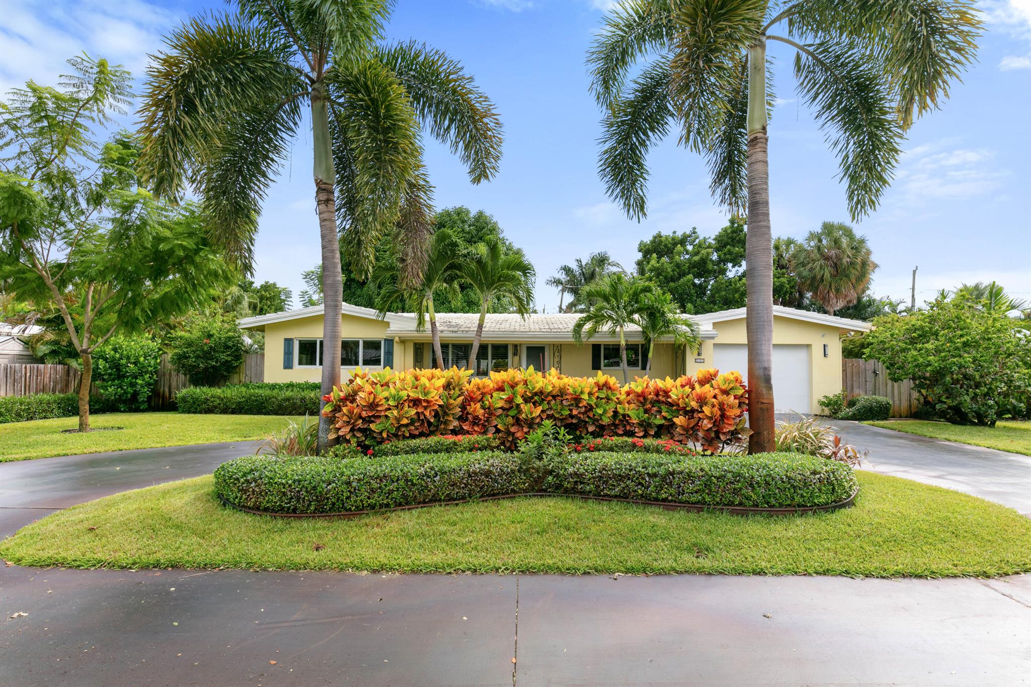 27th Ct, Lighthouse Point, FL 33064