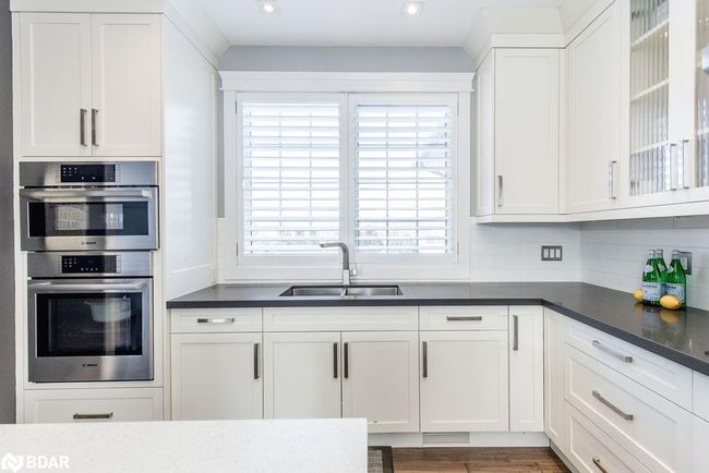 25 Mennill Drive, House other with 4 bedrooms, 4 bathrooms and 13 parking in Snow Valley ON | Image 13