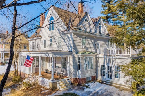 18 Occom Rdg, Hanover, NH, 03755-1410 | Card Image