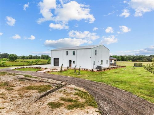 10624 County Road 200, Alvin, TX, 77511-1033 | Card Image