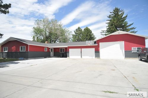 2313 1st St, Idaho Falls, ID, 83401-4466 | Card Image