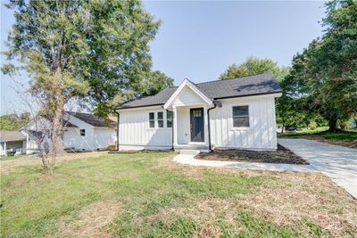 604 Goodman Street, House other with 3 bedrooms, 2 bathrooms and null parking in Archdale NC | Image 1