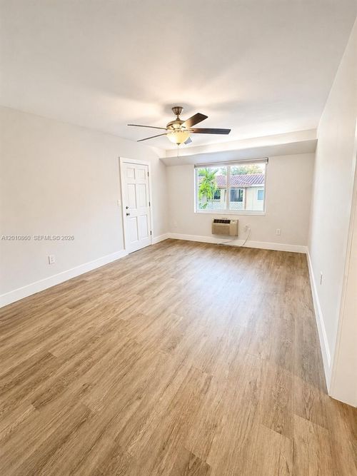 9-125 Edgewater Dr, Coral Gables, FL, 33133 | Card Image