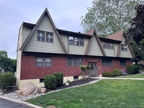 a-44 Milford Ln, Suffern, NY, 10901-7949 | Card Image