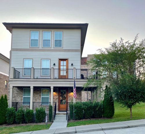 111 Demoss Rd, Nashville, TN, 37209-3107 | Card Image