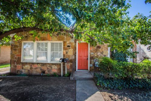 front-2507 26th St, Lubbock, TX, 79410-2217 | Card Image