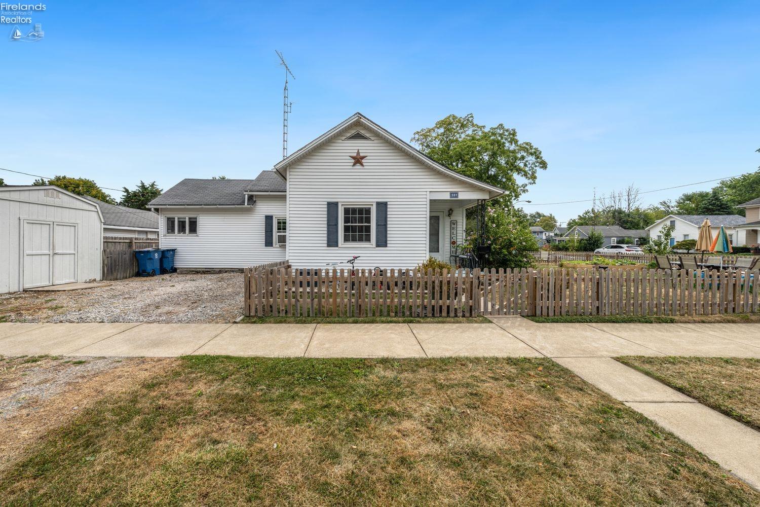Jackson St, Port Clinton, OH 43452