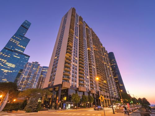 1224-400 E Randolph St, Chicago, IL, 60601-5066 | Card Image