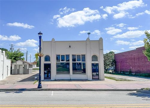 413 E Emma Ave, Springdale, AR, 72764-4629 | Card Image