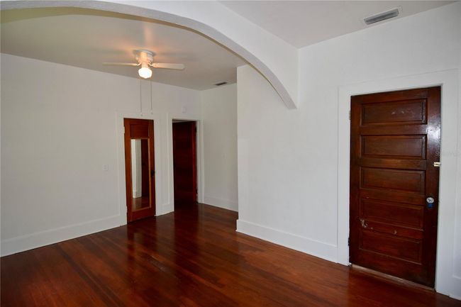 Primary Bedroom | Image 11