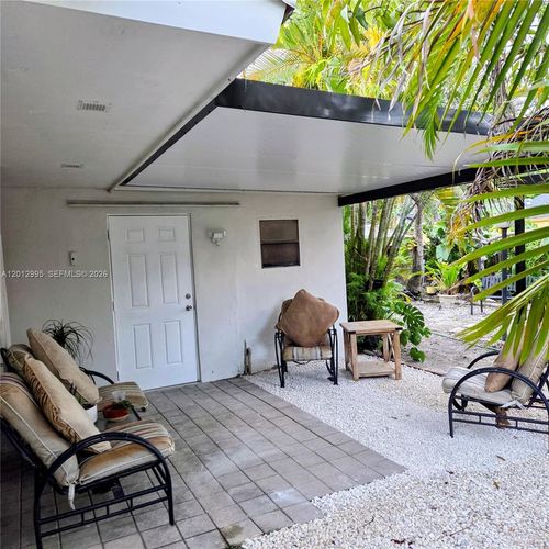 5871r-5871 Nw 199th St, Hialeah, FL, 33015-4331 | Card Image