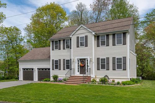 128 Walton Rd, Seabrook, NH, 03874-4519 | Card Image