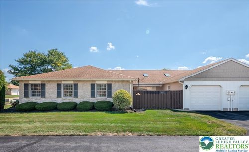 5696 Burning Tree Ln, Macungie, PA, 18062-8700 | Card Image