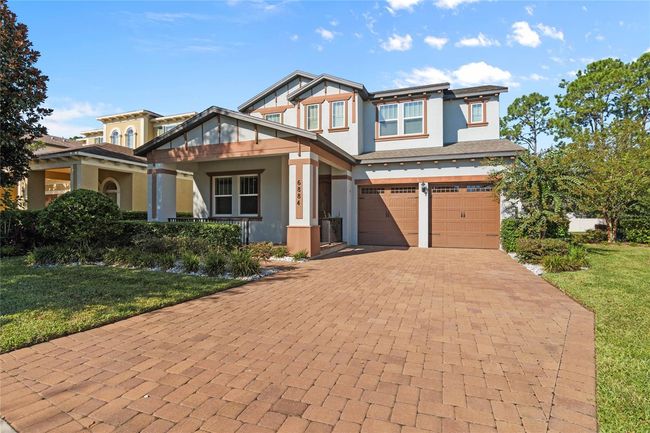 Front of the house and long driveway | Image 5