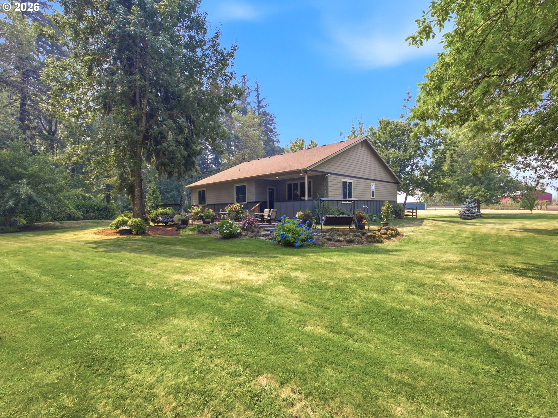 Residential in EagleCreek 5