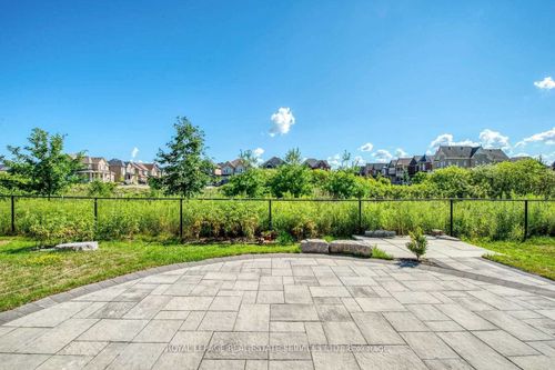 69 Card Lumber Cres, Kleinburg, ON, L4H3Z1 | Card Image