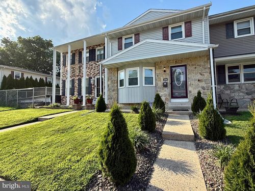 2511 Girard Ave, READING, PA, 19609-1811 | Card Image