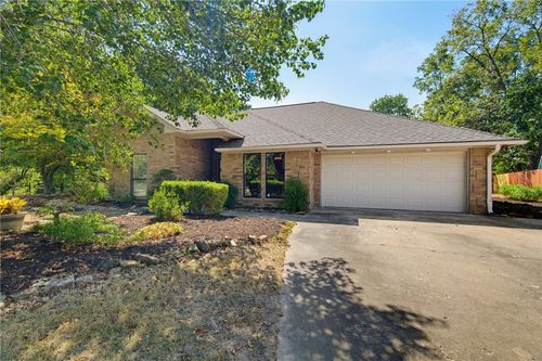 104 S Pleasant Ridge Drive, Rogers, AR, 72756 | Card Image