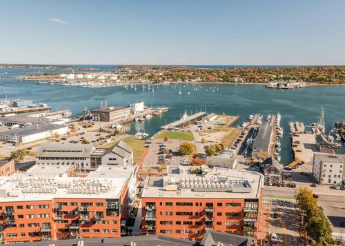 322-387 Commercial Street, Portland, ME, 04101 | Card Image