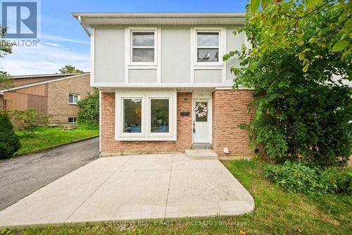 100 Centre St N, Brampton, ON, L6V2Z3 | Card Image