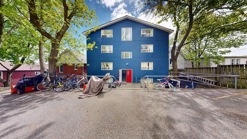 10 Ivy Ave, Toronto, ON, M4L2H7 | Card Image