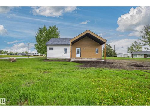 4743 47 St, Clyde, AB, T0G0P0 | Card Image