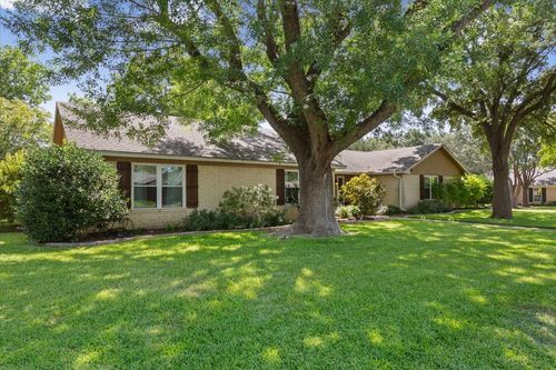 601 Ivy Ann Dr, Woodway, TX, 76712-3550 | Card Image