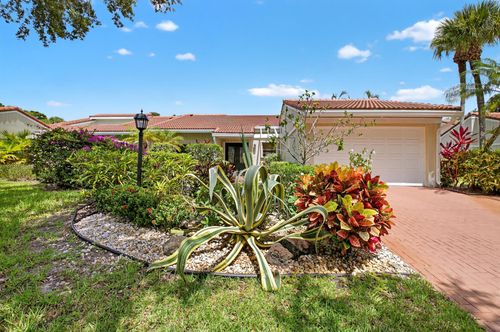 37 Glens Dr W, Boynton Beach, FL, 33436-6210 | Card Image