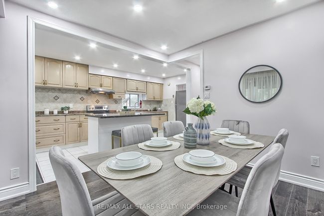 48 Archdekin Dr, House attached with 5 bedrooms, 3 bathrooms and 4 parking in Brampton ON | Image 18