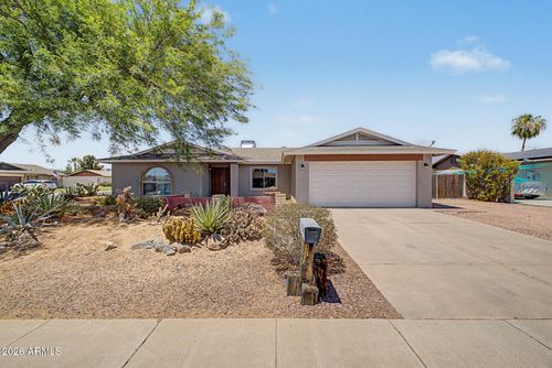 3054 W Tierra Buena Ln, Phoenix, AZ, 85053-4035 | Card Image