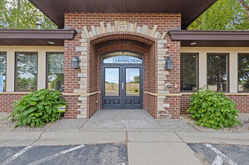 9340 Hennepin Town Rd, Eden Prairie, MN, 55347-3072 | Card Image