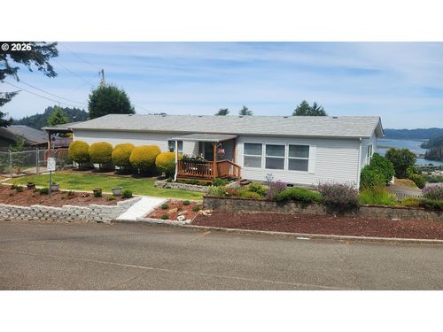 635 Crestview Dr, Reedsport, OR, 97467-1509 | Card Image