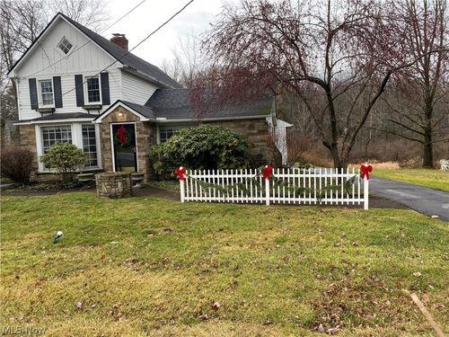 35755 Miles Rd, Moreland Hills, OH, 44022-2352 | Card Image