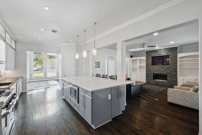 2023 Crockett Cir, House other with 4 bedrooms, 4 bathrooms and null parking in Irving TX | Image 10