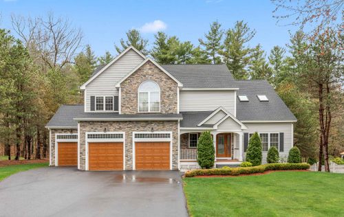 6 Tanglewood Dr, Nashua, NH, 03062-1044 | Card Image