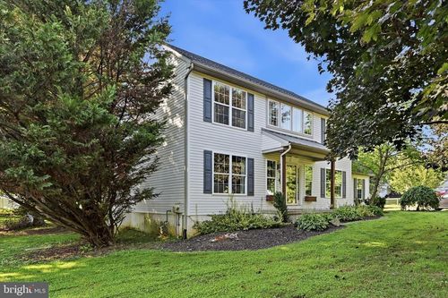 204 Country Dr, OXFORD, PA, 19363-3902 | Card Image