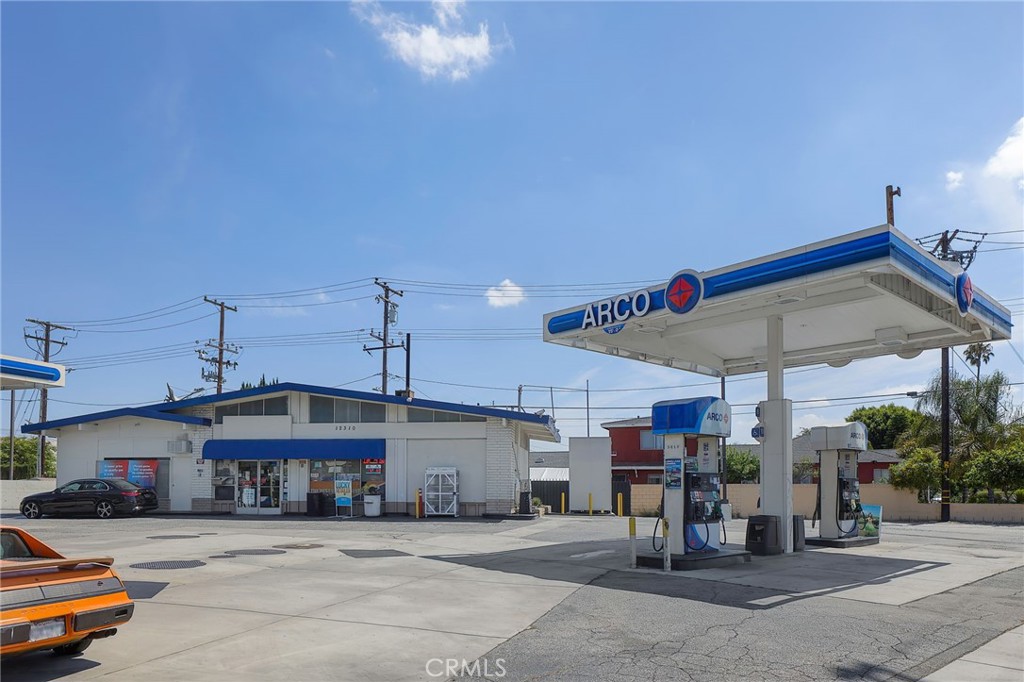 Commercial Sale in South Gate 2