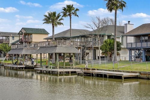 4 S Flamingo St, La Marque, TX, 77568-6530 | Card Image